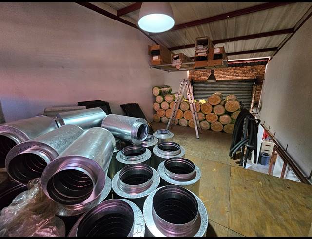 302M² MINI FACTORY FOR SALE IN KYA SANDS
